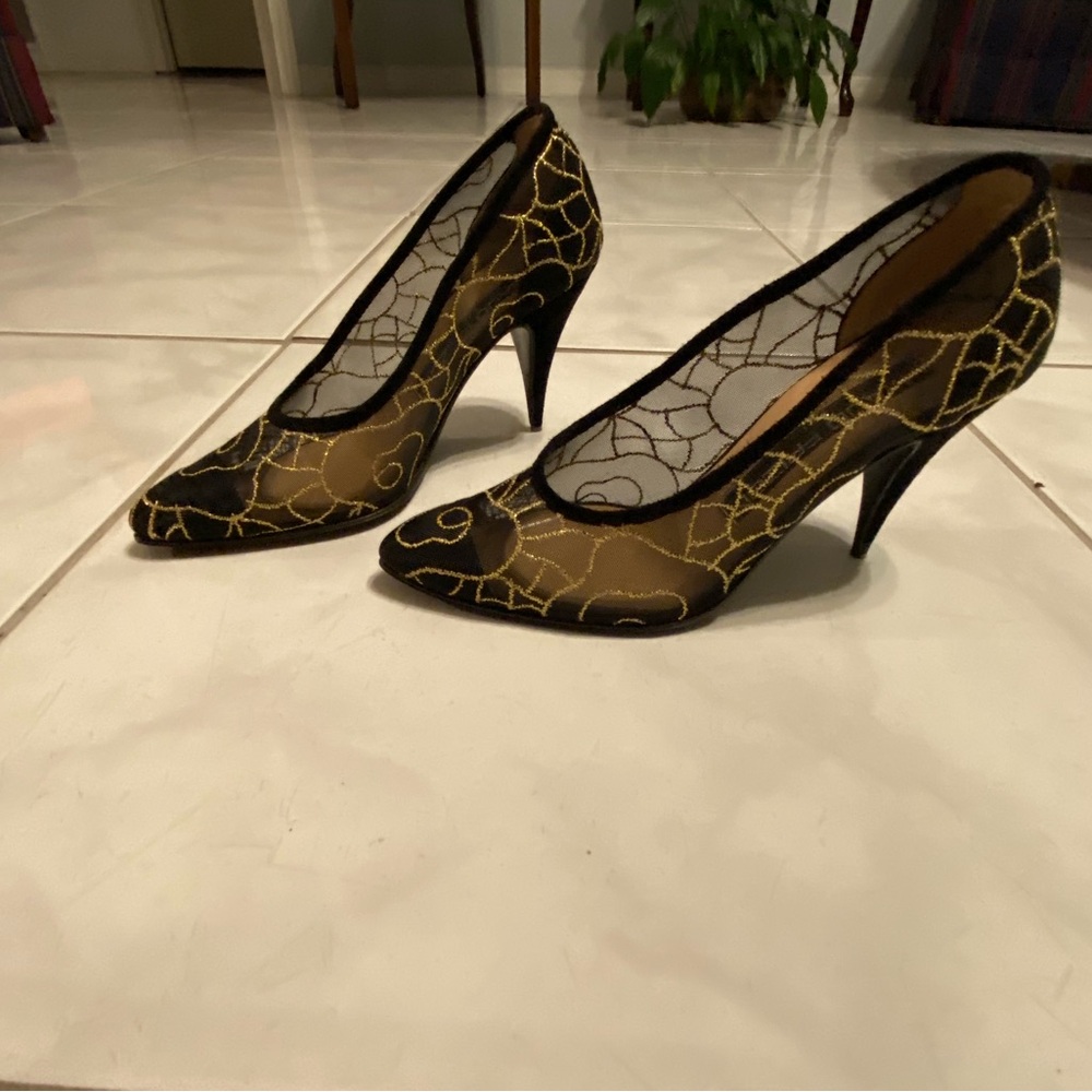 MAUD FRIZON Black and Gold effortless French elegance